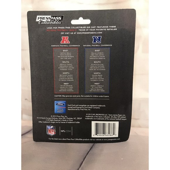 Philadelphia Eagle Die Cast Car 1:64 Ford Mustang Lincoln Financial Stadium Card - Picture 5 of 7